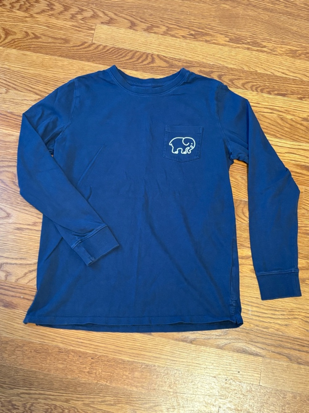 Ivory Ella Navy Long Sleeve Tee Elephant Graphic Pocket Women’s Small